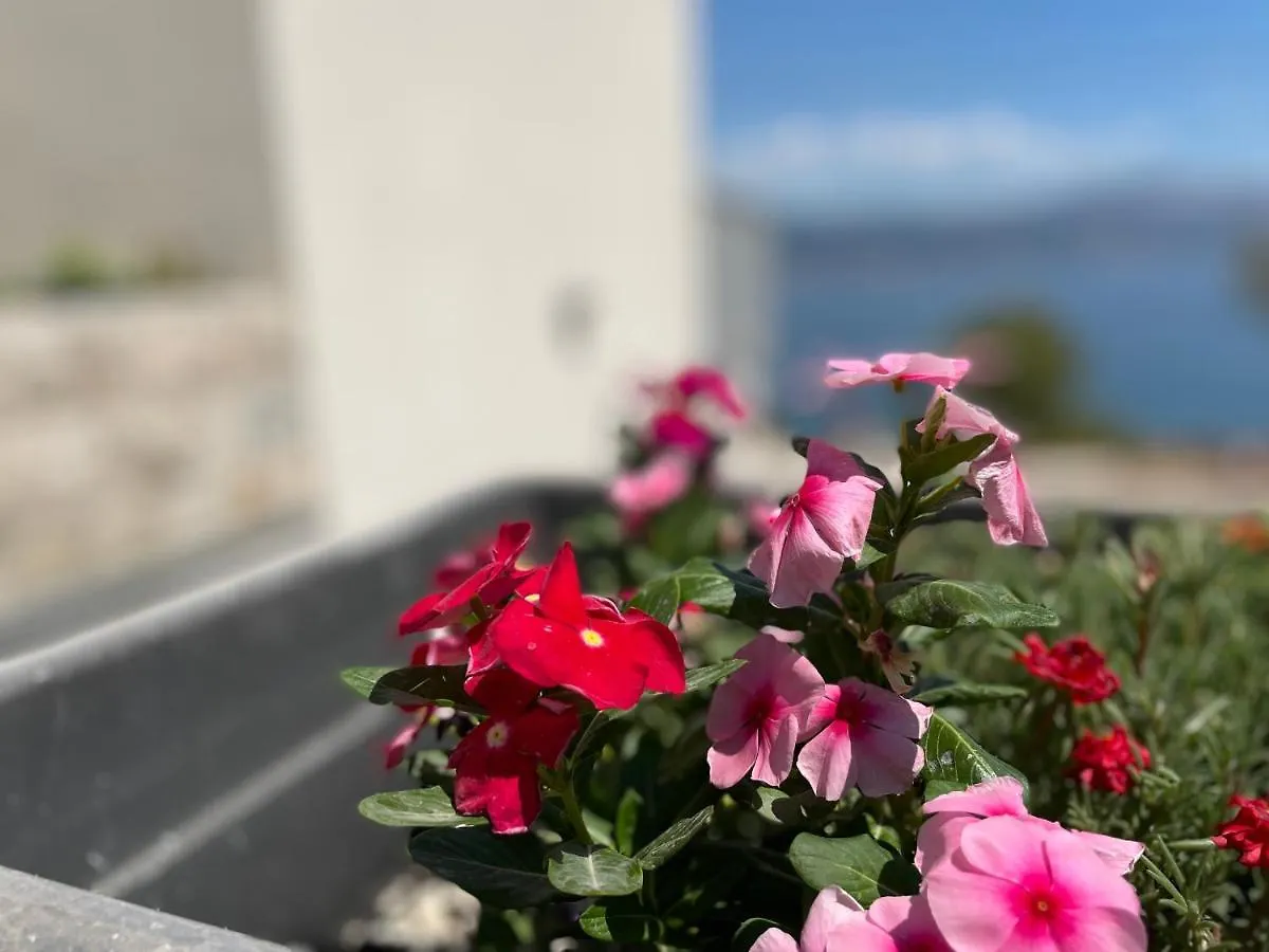 Apartment Rovci 1 Slatine 0*,  Croatia