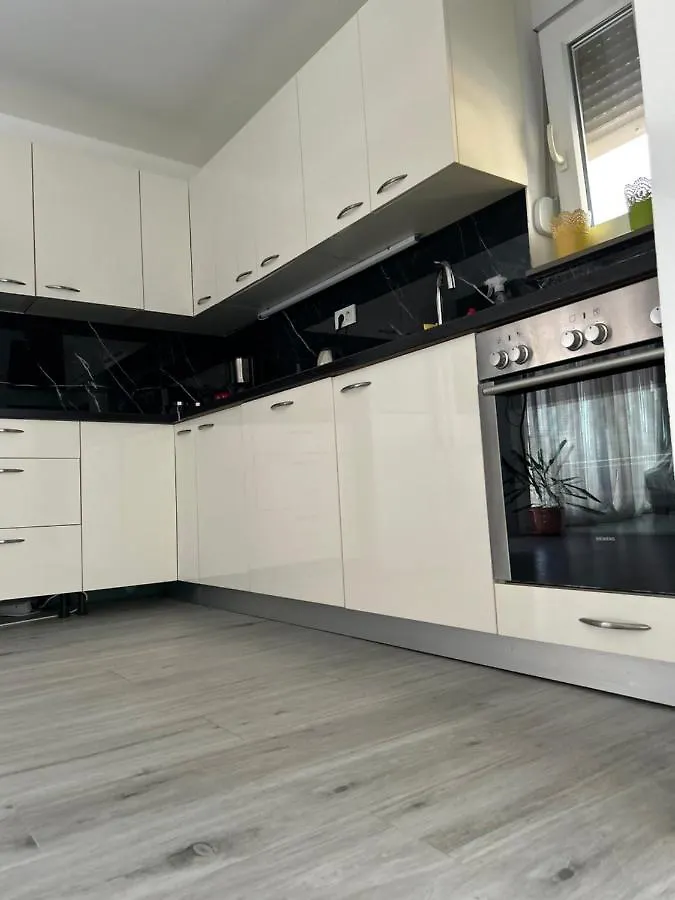 Apartment Rovci 1 Slatine Croatia