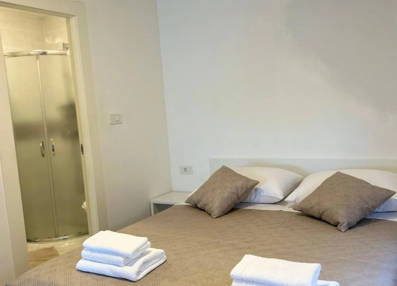 Apartment Rovci 1 Slatine Croatia